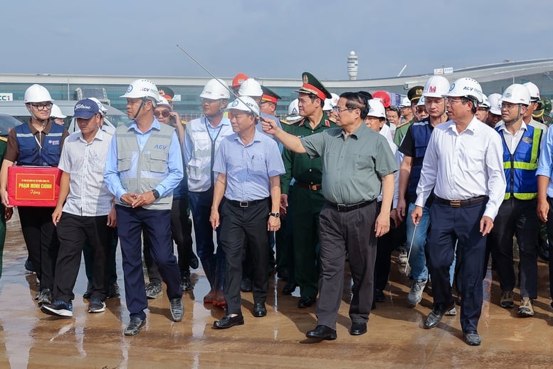 ນາຍົກລັດຖະມົນຕີ: ສະໜາມບິນລອງແທ່ງຈະຕ້ອນຮັບຖ້ຽວບິນທຳອິດຢ່າງເປັນທາງການໃນວັນທີ 19 ທັນວາ - ຮູບທີ 5. Thủ tướng: Sân bay Long Thành sẽ đón chuyến bay chính thức đầu tiên vào 19/12- Ảnh 5.