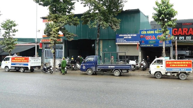 ឃុំប៊ិញមិញ៖ ការចាប់ផ្តើមយុទ្ធនាការមួយដើម្បីធានាសណ្តាប់ធ្នាប់ វិន័យ និងភាពស៊ីវិល័យក្នុងទីក្រុង - រូបថតទី៤។ Xã Bình Minh: Ra quân bảo đảm trật tự, kỷ cương, văn minh đô thị- Ảnh 4.