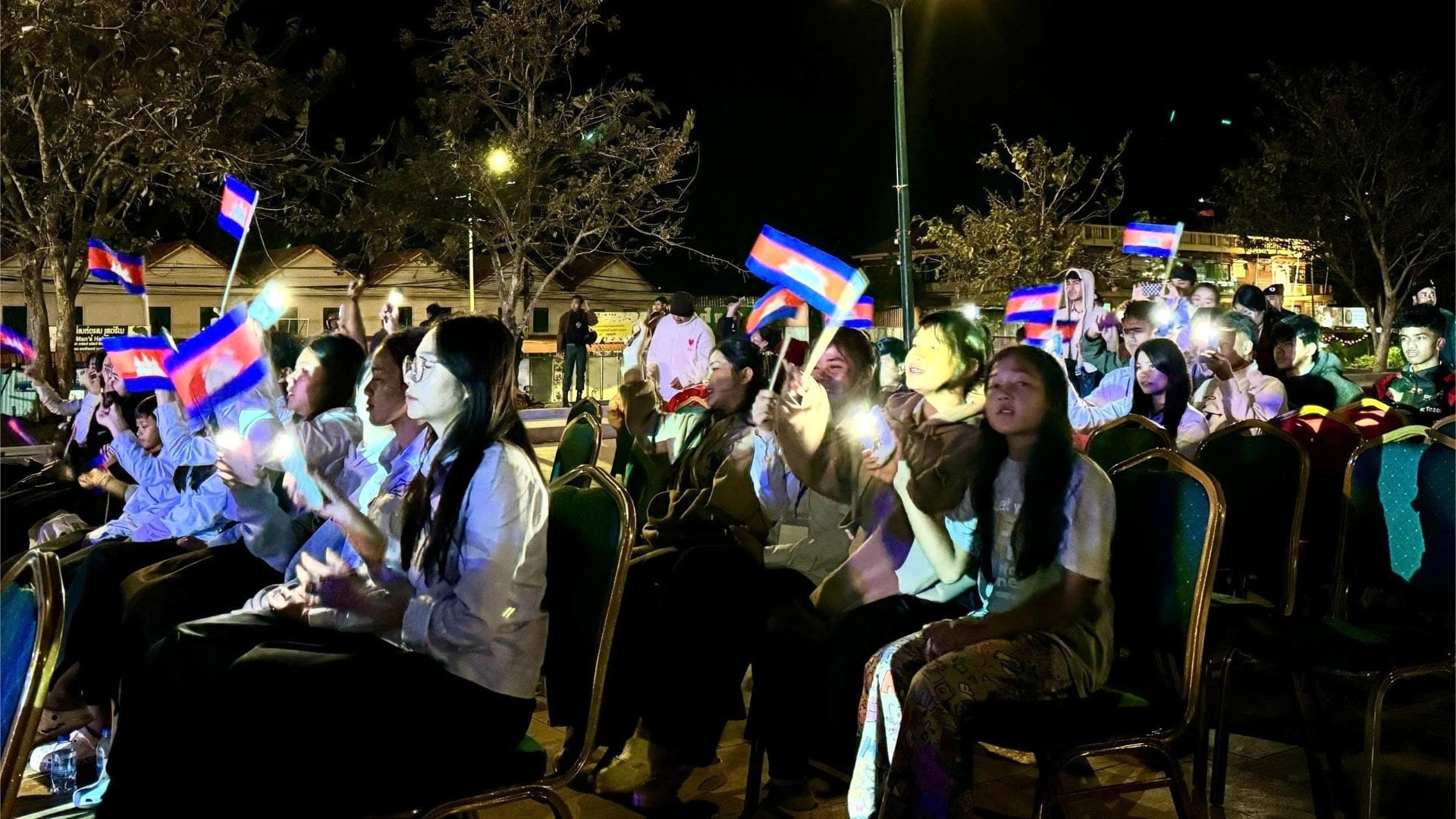 Obyvatelé města Senmonorom v provincii Mondulkiri se programu zúčastnili. 969-3795.jpg