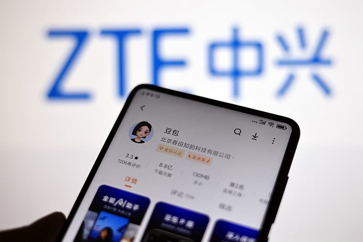 Chinese AI smartphone becomes a sensation, 30,000 units sold out in a ...