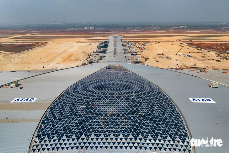 ឡុង ថាញ - រូបថតទី 3។