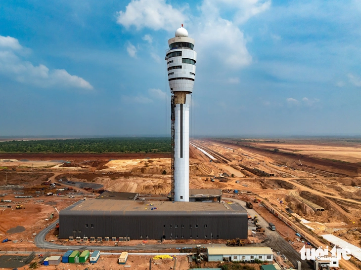 ទិដ្ឋភាពជិតស្និទ្ធនៃការដ្ឋានសាងសង់អាកាសយានដ្ឋាន Long Thanh «ប្រណាំងនឹងពេលវេលា» ដើម្បីស្វាគមន៍យន្តហោះតួធំដំបូងរបស់ខ្លួន - រូបថតទី ១១។