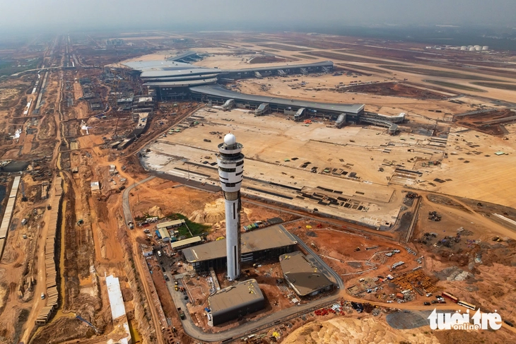 ឡុង ថាញ - រូបថតទី 12។