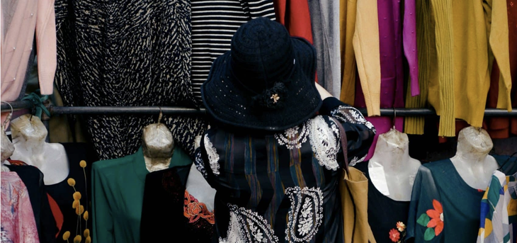 សម្លៀកបំពាក់មួយទឹក - រូបថតទី 1។