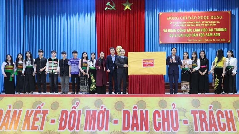 គំរូសម្រាប់កម្មវិធីសាកលវិទ្យាល័យត្រៀមសម្រាប់ជនជាតិភាគតិចត្រូវការកែលម្អបន្ថែមទៀត - រូបថតទី 3។ Cần tiếp tục hoàn thiện mô hình dự bị đại học dân tộc- Ảnh 3.