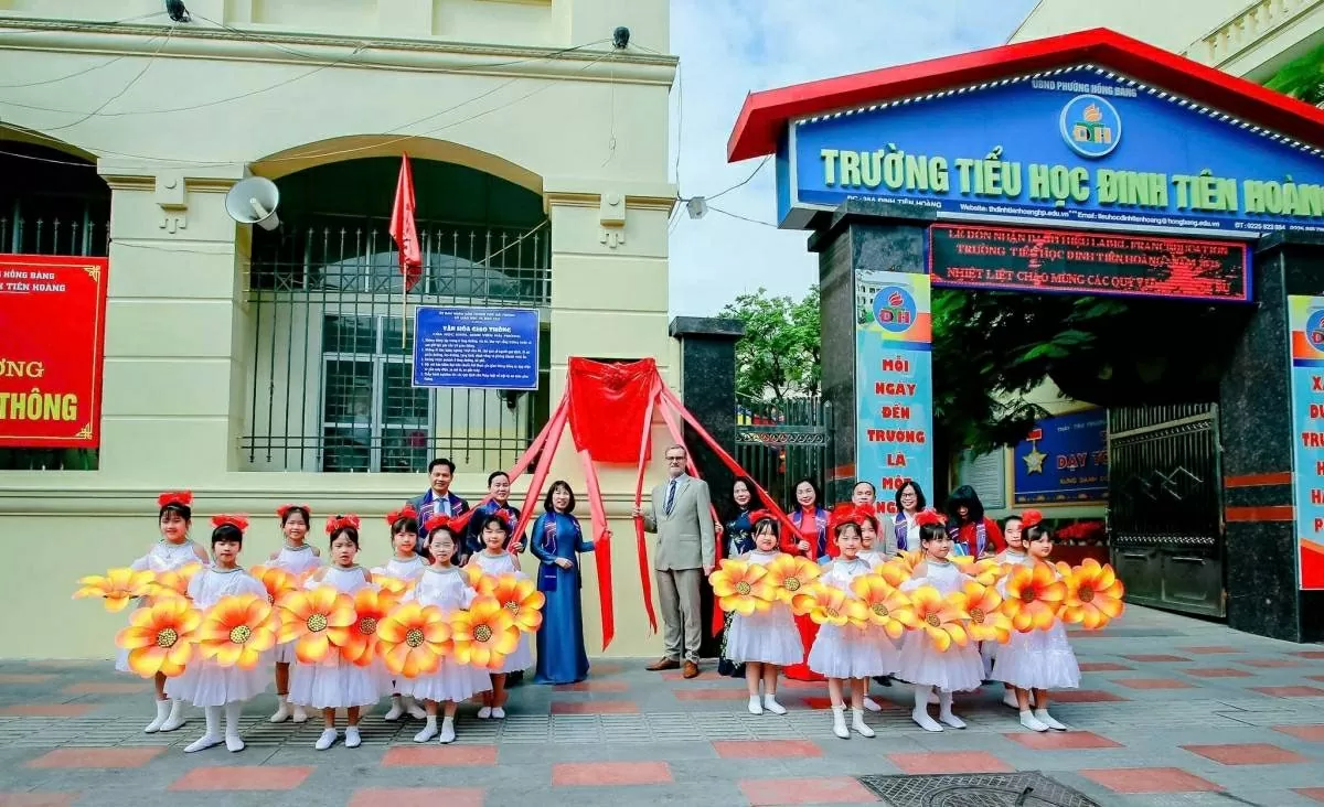 Trường Tiểu học Đinh Tiên Hoàng (Hải Phòng) đón nhận danh hiệu Label FrancÉducation: Mở cánh cửa mới cho học sinh trong thời đại mới Trường Tiểu học Đinh Tiên Hoàng (Hải Phòng) đón nhận danh hiệu Label FrancÉducation: Mở cánh cửa mới cho học sinh trong thời đại mới