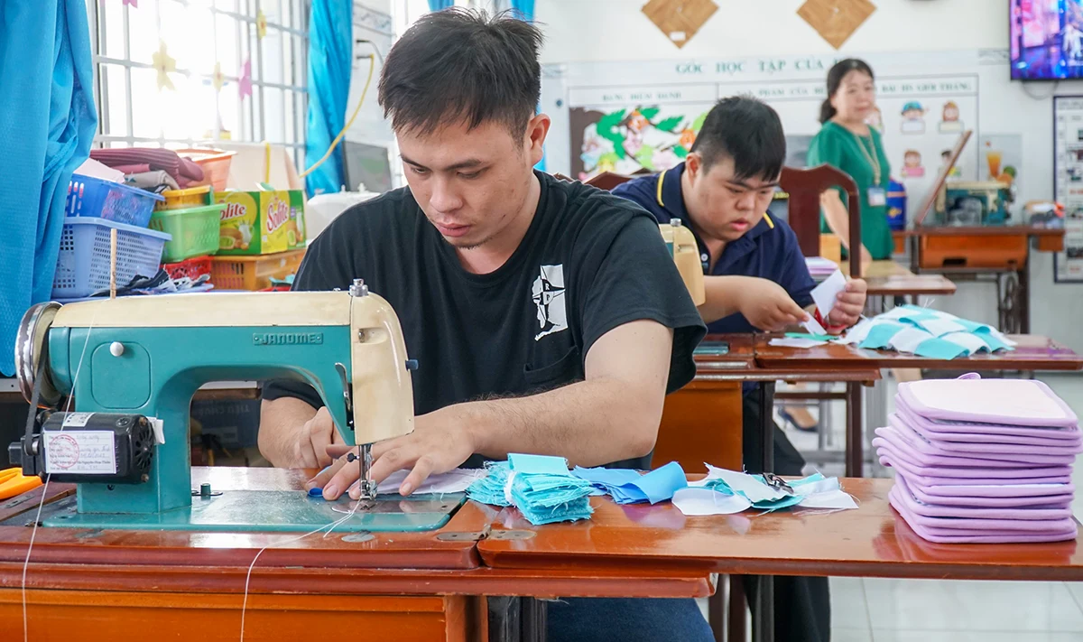 Working together to promote inclusive education for children with disabilities.