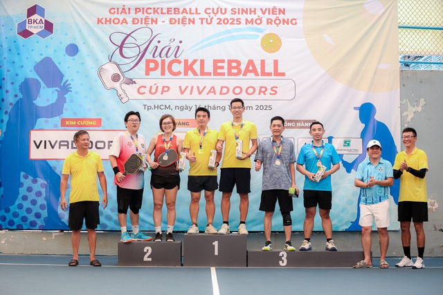 Quy tụ anh tài tại một giải pickleball cựu sinh viên Trường ĐH Bách khoa - Ảnh 4.