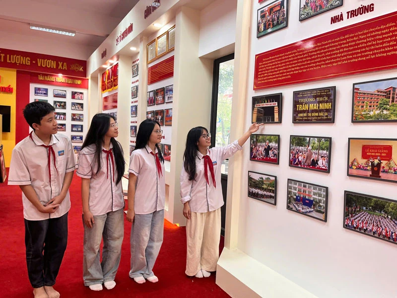 Cultural spaces from traditional rooms in schools.