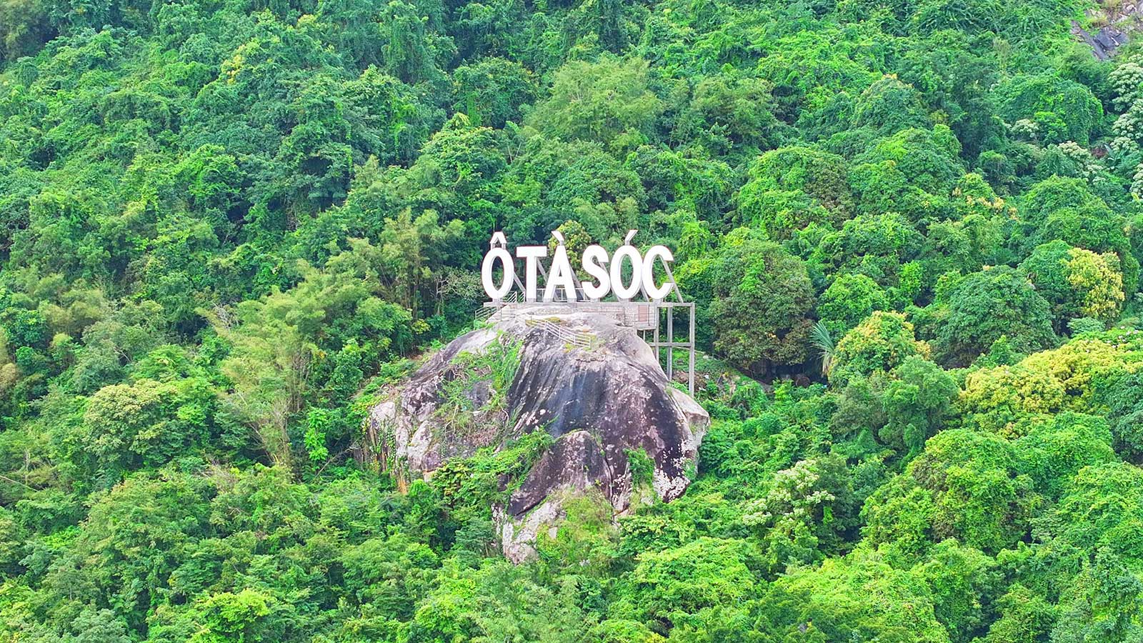 Sessiz ve Huzurlu Wo Long Dağı