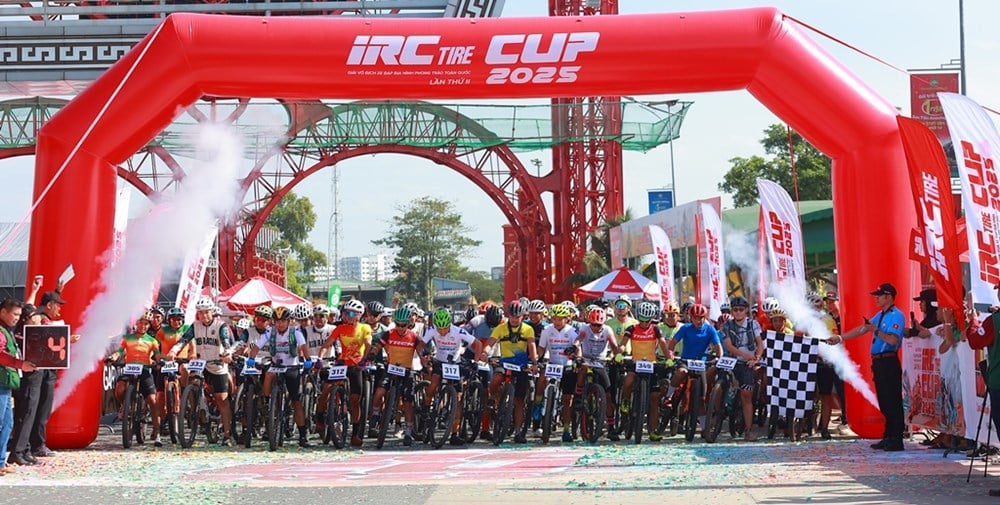 A dramatic race on the Son Tien road - photo 1