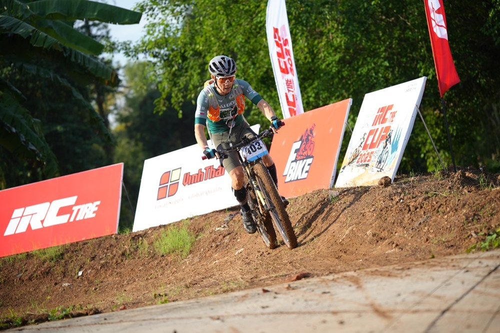 A dramatic race on the Son Tien road - photo 2