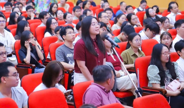 What is the difference between a resident doctor and a specialist doctor? - Image 1. Bác sĩ nội trú và bác sĩ chuyên khoa khác nhau như thế nào?- Ảnh 1.