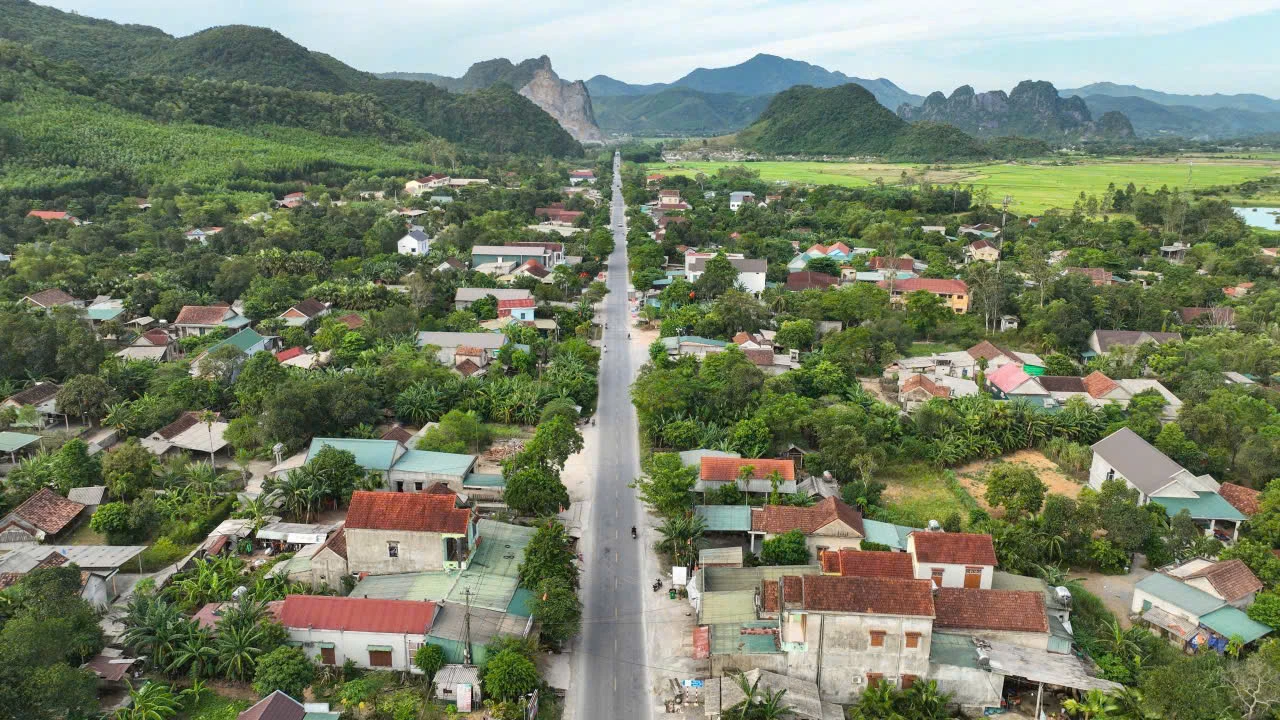 Η εμφάνιση των αγροτικών χωριών στην κοινότητα Tuyen Phu βελτιώνεται ολοένα και περισσότερο - Φωτογραφία: T.H