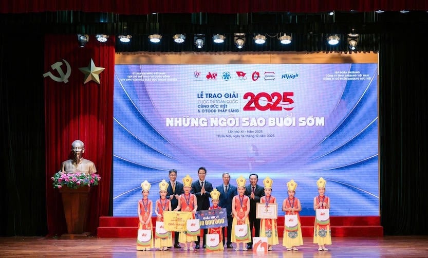 Organizační výbor udělil první cenu vítězným týmům. Foto: Organizační výbor.