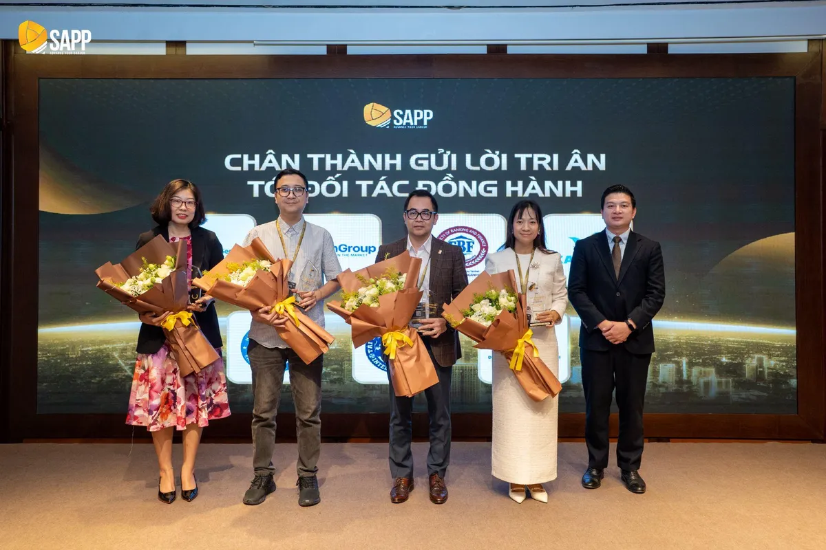 أين تقع أصول الأثرياء الفيتناميين التي تبلغ قيمتها 600 مليار دولار؟ - الصورة 5. 600 tỷ USD tài sản của giới giàu Việt Nam đang nằm ở đâu?- Ảnh 5.