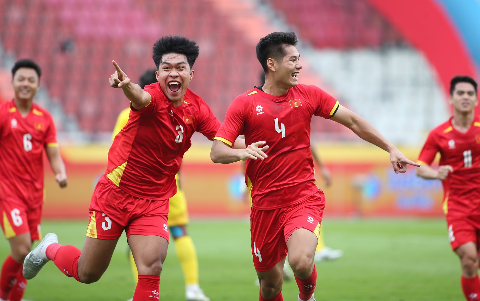 ຢູ22 ຫວຽດນາມ ມາເລເຊຍ 7.JPG