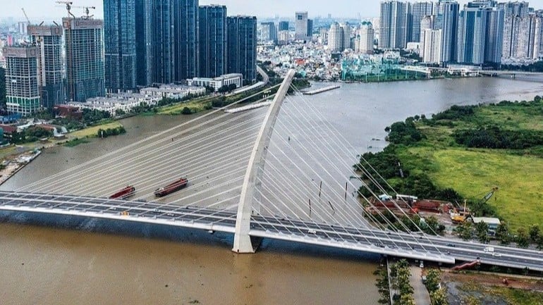 За перші 10 місяців 2025 року надходження до бюджету від земельних ресурсів зросли на 353% порівняно з аналогічним періодом минулого року. (Фото: QUANG QUY)