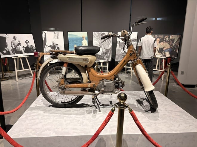 
Lệ Quyên, Uyên Linh... hát trong đêm nhạc Trịnh Công Sơn, gây quỹ hơn 1 tỉ đồng- Ảnh 3.