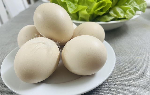 Perlukah putih dan kuning telur dimakan mentah atau dimasak? - Imej 1. Lòng trắng, lòng đỏ trứng nên ăn tái hay nấu chín?- Ảnh 1.