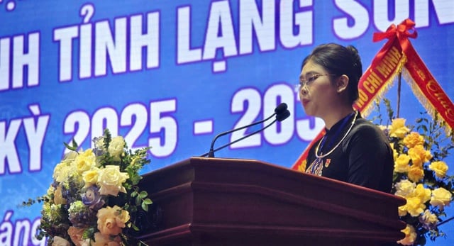 Beautiful, fragrant flowers bloom during the grand festival of Lang Son youth - Photo 2. Những bông hoa đẹp, đầy sắc hương trong ngày hội lớn của tuổi trẻ Lạng Sơn - Ảnh 2.