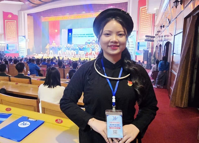 Beautiful, fragrant flowers bloom during the grand festival of Lang Son youth - Photo 3. Những bông hoa đẹp, đầy sắc hương trong ngày hội lớn của tuổi trẻ Lạng Sơn - Ảnh 3.