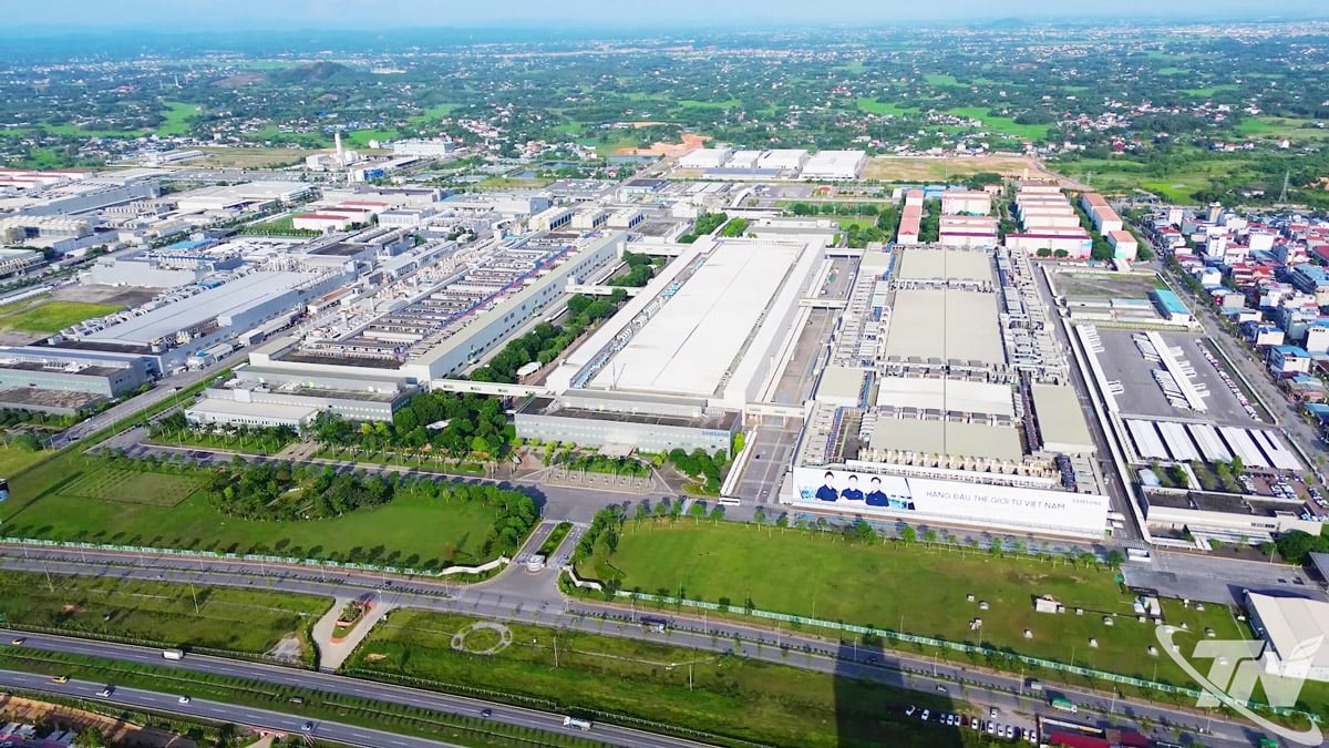 ດ້ວຍພື້ນຖານການພົວພັນຕ່າງປະເທດທີ່ຂະຫຍາຍຕົວ ແລະ ເລິກເຊິ່ງກວ່າເກົ່າ, ການດຶງດູດການລົງທຶນໄດ້ກາຍເປັນເສົາຄໍ້າທີ່ສໍາຄັນ, ເຊິ່ງສະທ້ອນໃຫ້ເຫັນຢ່າງຈະແຈ້ງທີ່ສຸດເຖິງປະສິດທິພາບທີ່ແທ້ຈິງຂອງມັນ.