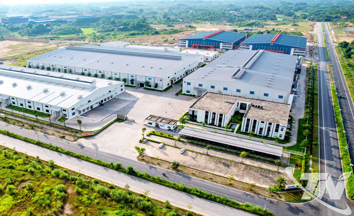 ໂຮງງານຜະລິດພື້ນ PVC ແຫ່ງໃໝ່ໄດ້ຖືກສ້າງຂຶ້ນ ແລະ ເປີດໃຊ້ງານຢູ່ໃນສວນອຸດສາຫະກຳ Song Cong II.