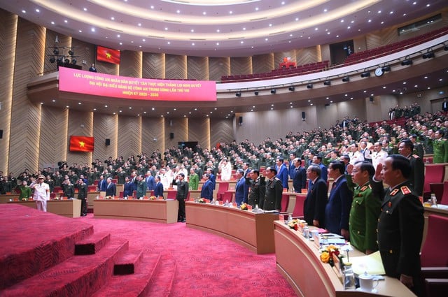 Prime Minister Pham Minh Chinh attends the 81st National Police Conference - Photo 3.