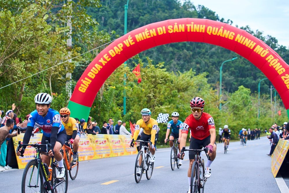 Giải đua xe đạp “Về miền di sản” mở rộng tỉnh Quảng Ninh 2025: Kết nối di sản bằng nhịp chuyển động xanh - Ảnh 3.