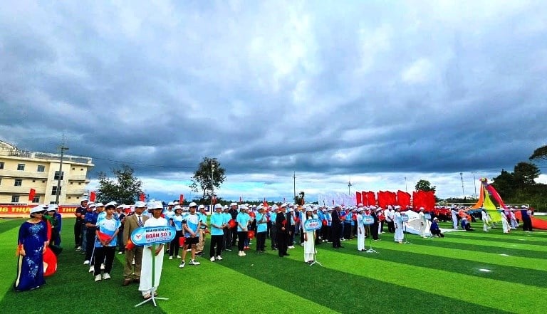 Гиа Лай: Более 500 спортсменов участвуют в 1-м спортивном фестивале района Плейку - фото 2