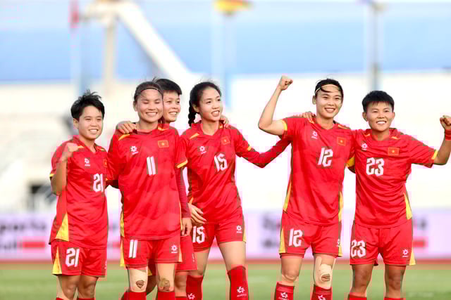 비치투이와 하이옌, SEA 게임 득점왕 경쟁에서 뜻밖에 '라이벌'로 떠올라? - 사진 6. Bích Thùy và Hải Yến bất ngờ thành ‘đối thủ’ trong cuộc đua ghi nhiều bàn thắng nhất SEA Games?- Ảnh 6.