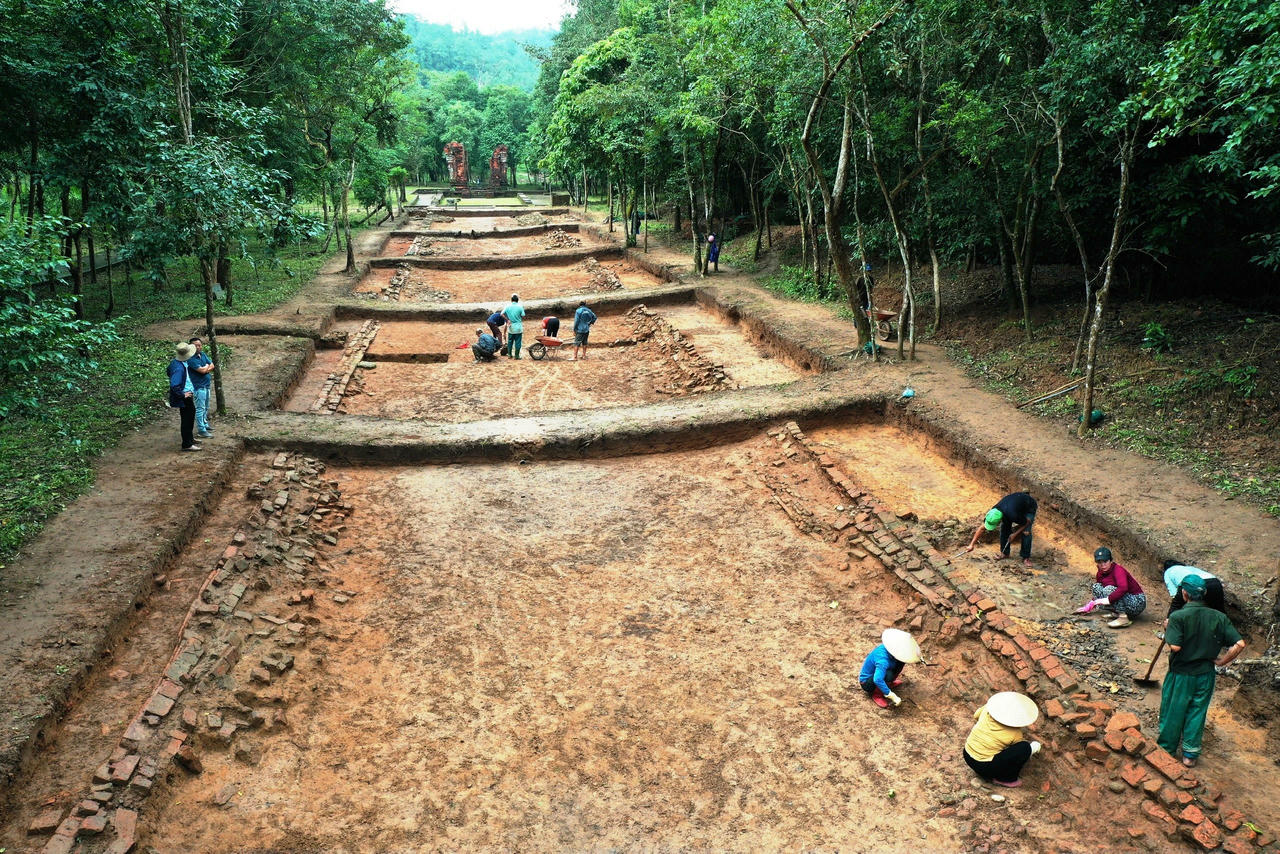 រូបរាងដ៏ពិសេសនៃ «ផ្លូវពិសិដ្ឋ» ដែលនាំទៅកាន់ទីសក្ការៈមីសឺន។