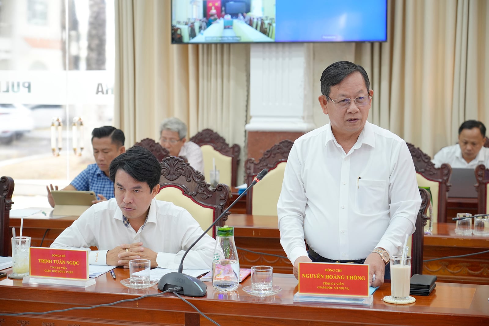 Ми звернемося за думками щодо створення підзон у двох спеціальних економічних зонах Фу Куок та К'єн Хай.