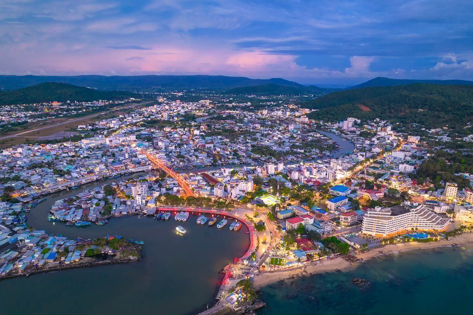 Ми звернемося за думками щодо створення підзон у двох спеціальних економічних зонах Фу Куок та К'єн Хай.