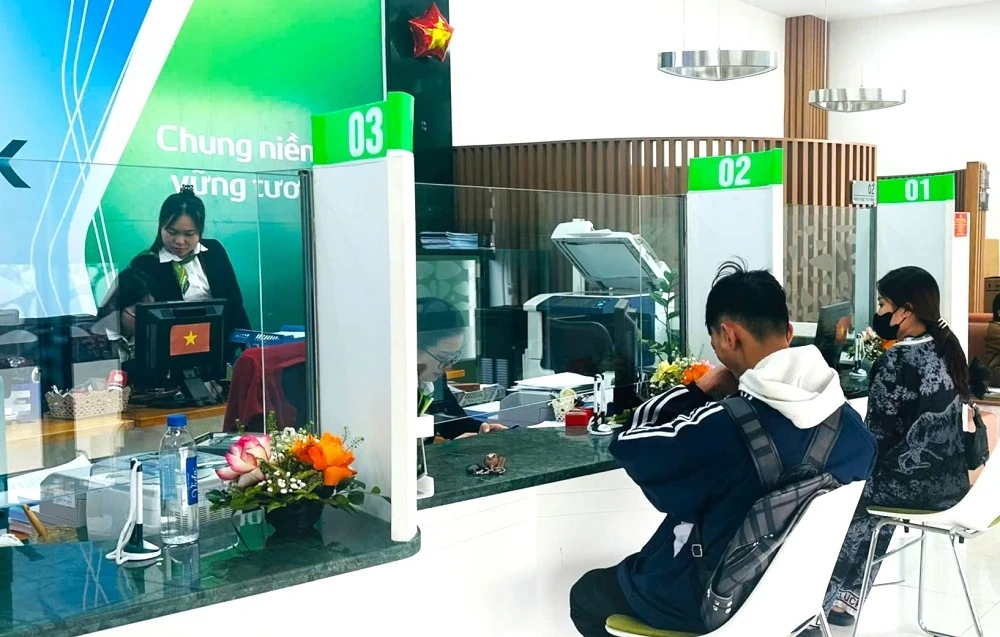 Cabang Vietcombank North Thanh Hoa mengambil alih dan mengelola tiga kantor transaksi di Hoang Hoa, Bim Son, dan Sam Son.