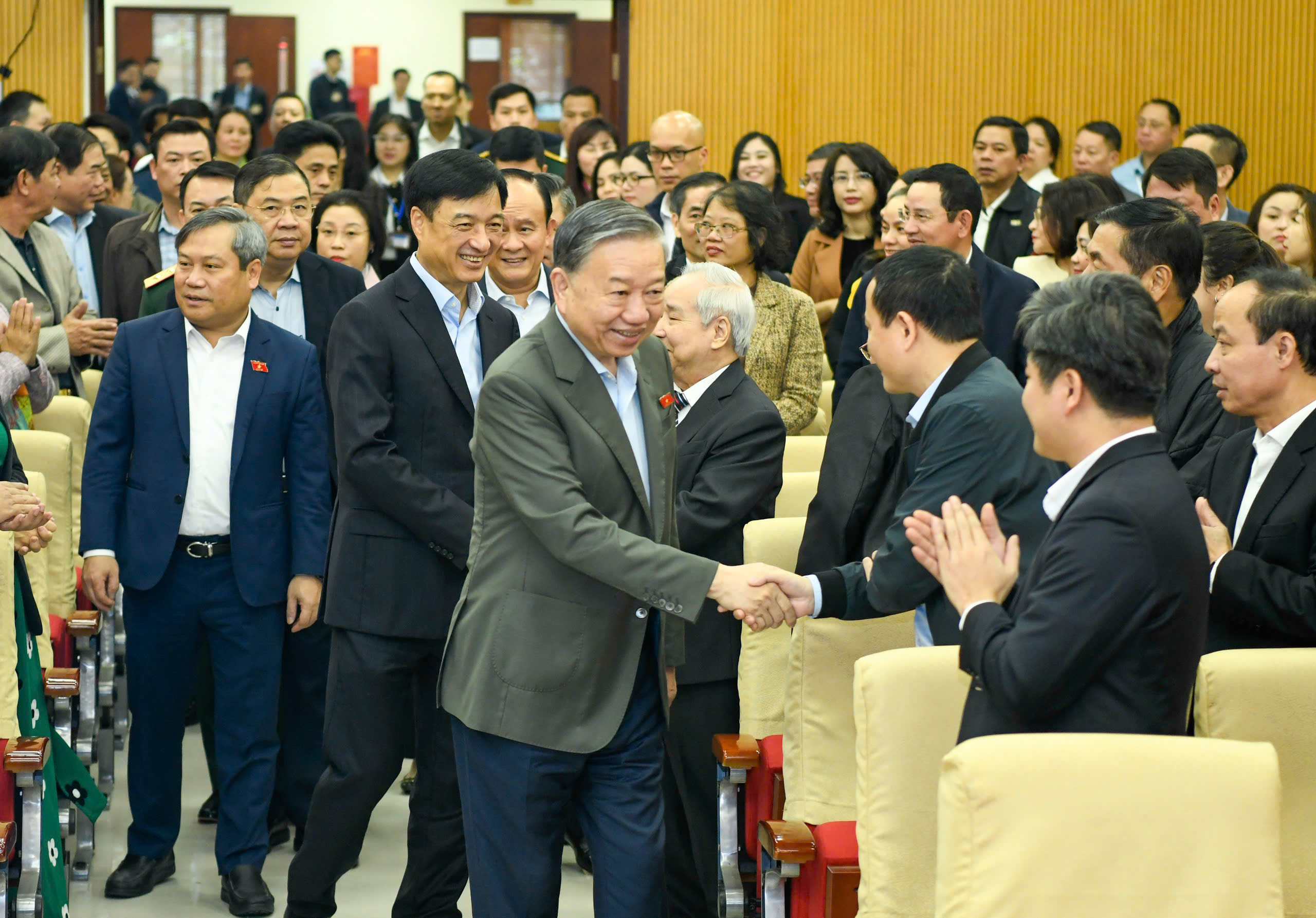 Miễn học phí có 1-2 triệu nhưng nhà trường lại ‘liên kết’ rồi thu thêm vài triệu- Ảnh 2.