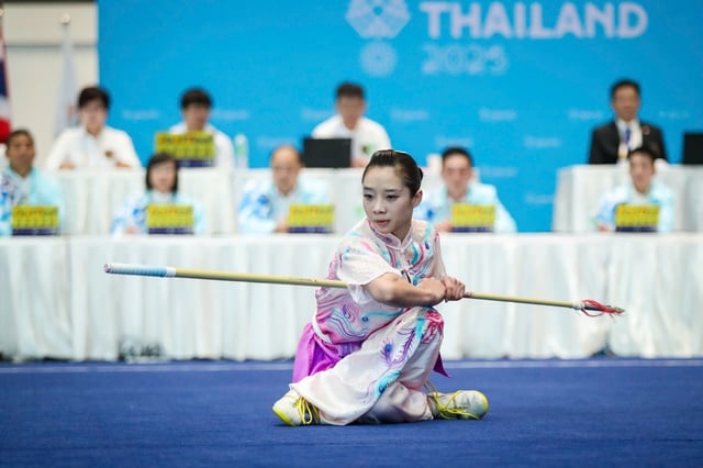 ดวง ถุย วี อดีตราชินีความงามและนักกีฬาศิลปะการต่อสู้ 'ไม่รับปาก' ว่าจะเข้าร่วมการแข่งขันซีเกมส์ครั้งที่ 34 หรือไม่ - ภาพที่ 2 Hoa khôi làng võ Dương Thúy Vi 'không hứa' sẽ dự SEA Games 34- Ảnh 2.