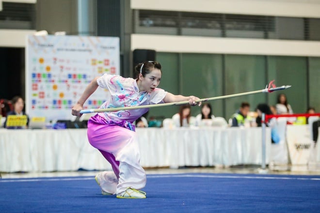 ดวง ถุย วี อดีตราชินีความงามและนักกีฬาศิลปะการต่อสู้ 'ไม่รับปาก' ว่าจะเข้าร่วมการแข่งขันซีเกมส์ครั้งที่ 34 หรือไม่ - ภาพที่ 5 Hoa khôi làng võ Dương Thúy Vi 'không hứa' sẽ dự SEA Games 34- Ảnh 5.