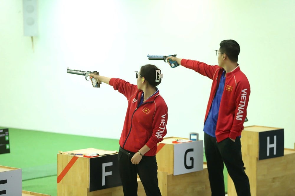 ທ້າວ ທູ ວິງ ແລະ ທ້າວ ກວາງ ຮູຍ ຊະນະຫຼຽນເງິນໃນການແຂ່ງຂັນທີມ - ຮູບທີ 3