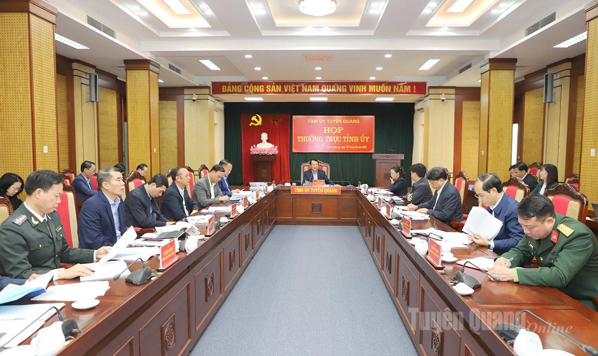 ឈុតឆាកនៅឯកិច្ចប្រជុំ។