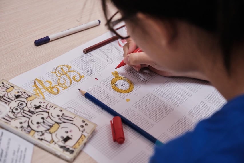 لندن کالج آف ڈیزائن اینڈ فیشن (ہنوئی) کے طلباء۔ تصویر: LCDF - ہنوئی