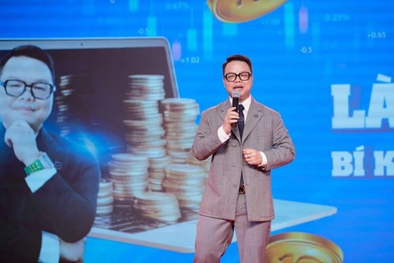 Dẫn độ đối tượng Lê Khắc Ngọ về Việt Nam- Ảnh 1.