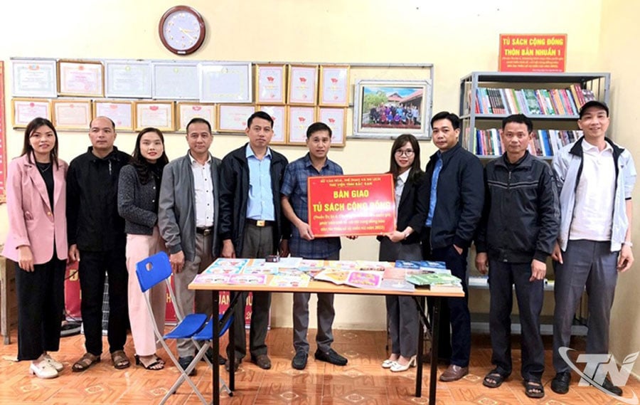 ຮູບແບບຫໍສະໝຸດຊຸມຊົນຢູ່ຕາແສງ ຈືມອຍ.