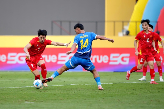 Đình Bắc 3 lần đoạt Cầu thủ xuất sắc nhất trận, không nghĩ đến Quả bóng vàng- Ảnh 3.