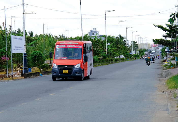 ລົດເມ Can Tho ມີຄວາມຍືດຫຍຸ່ນ ແລະ ມີນະວັດຕະກໍາເພື່ອດຶງດູດຜູ້ໂດຍສານ.