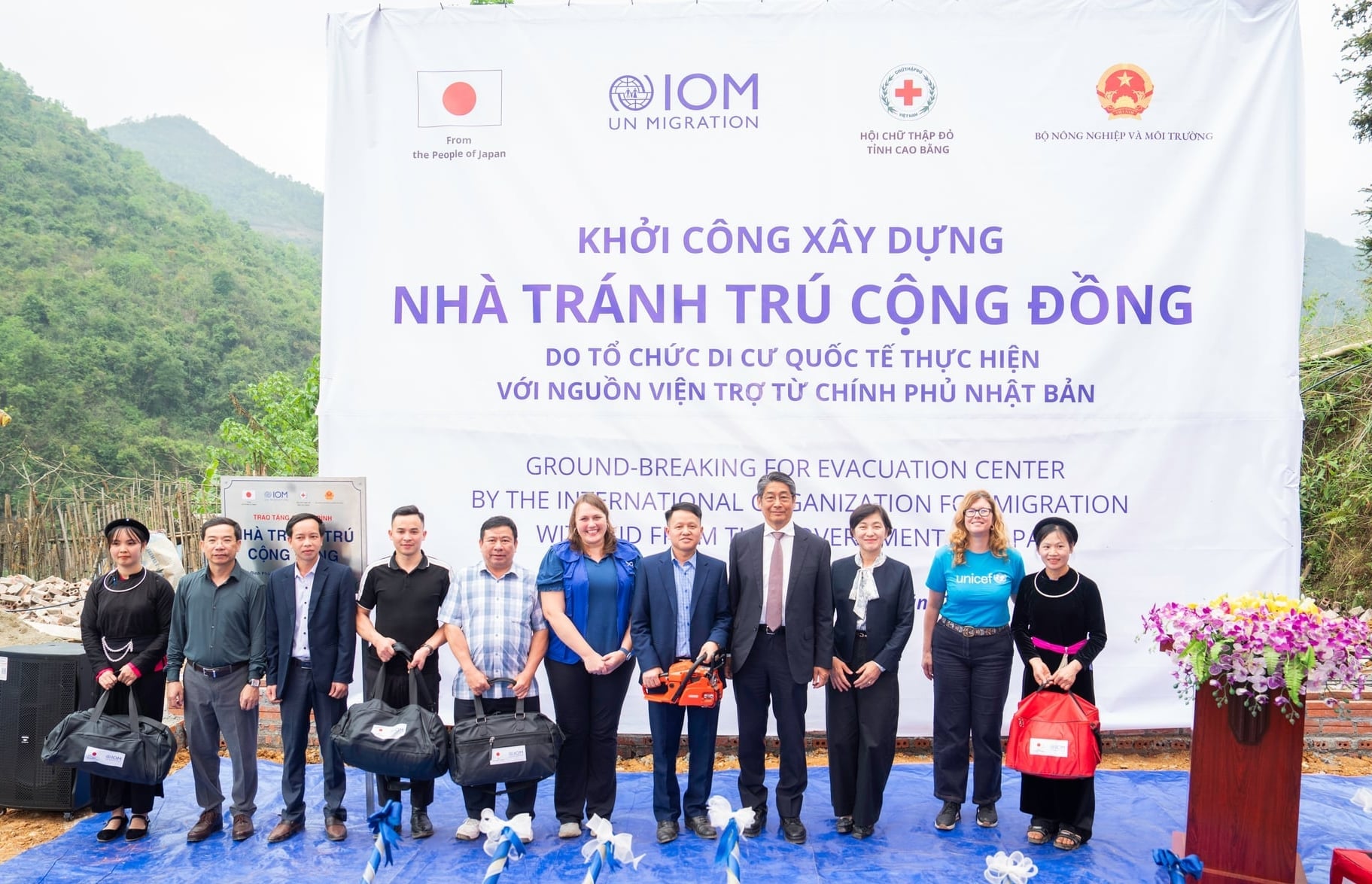 Chính phủ Nhật Bản và IOM khởi công xây dựng Nhà tránh trú cộng đồng. Ảnh: IOM.