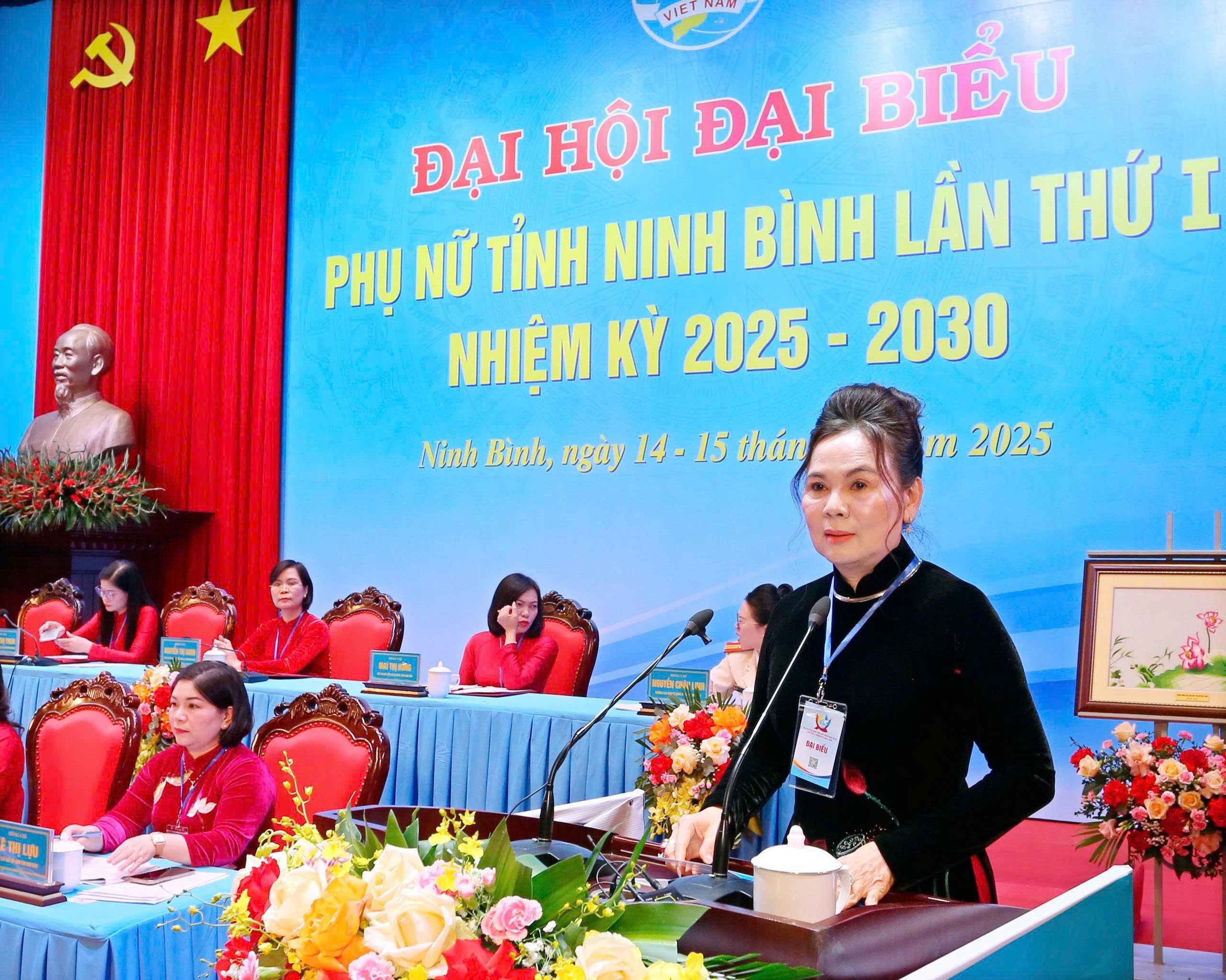 Những hình ảnh đẹp tại Đại hội đại biểu Phụ nữ tỉnh Ninh Bình lần thứ I, nhiệm kỳ 2025-2030- Ảnh 5.