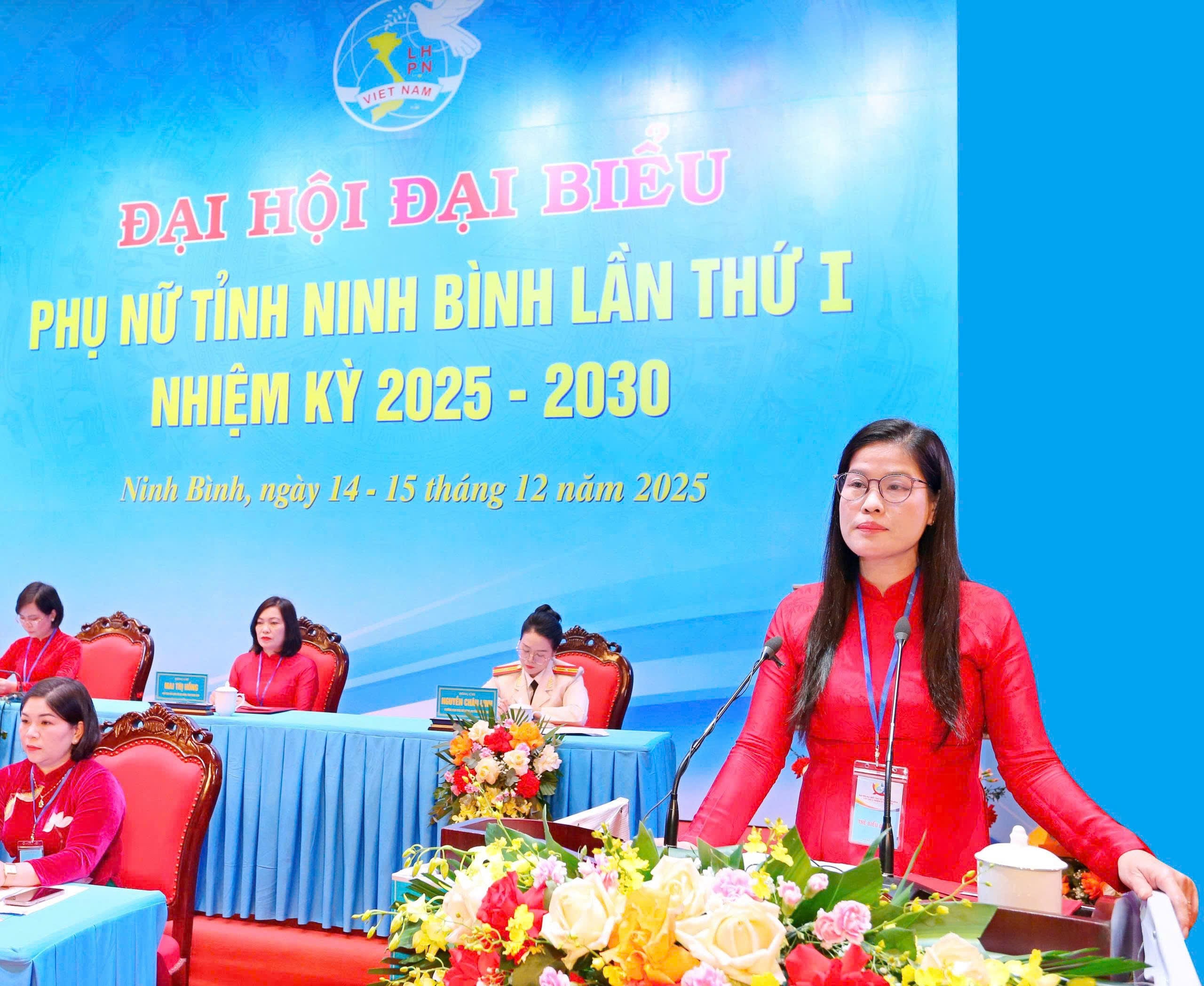 Những hình ảnh đẹp tại Đại hội đại biểu Phụ nữ tỉnh Ninh Bình lần thứ I, nhiệm kỳ 2025-2030- Ảnh 7.