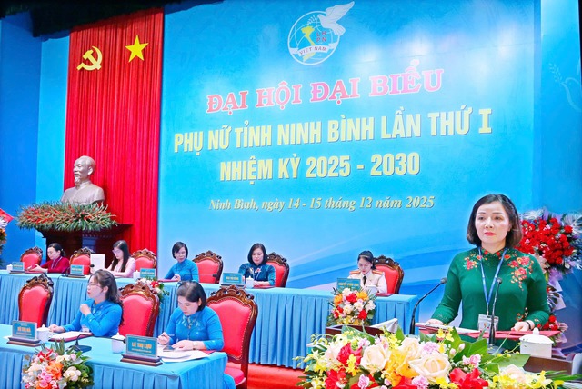 Những hình ảnh đẹp tại Đại hội đại biểu Phụ nữ tỉnh Ninh Bình lần thứ I, nhiệm kỳ 2025-2030- Ảnh 12.